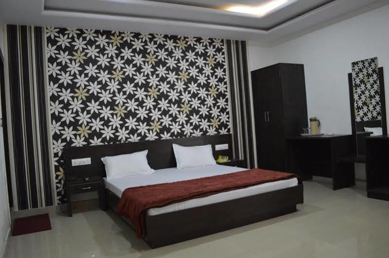 Hotel Pearl Palace Udaipur Extérieur photo